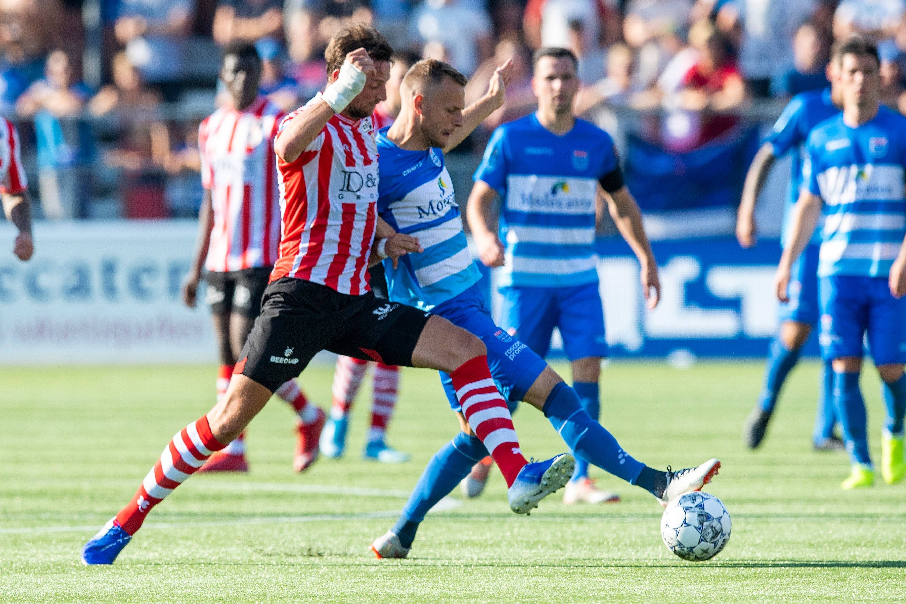 每脚的传球 每脚的传球