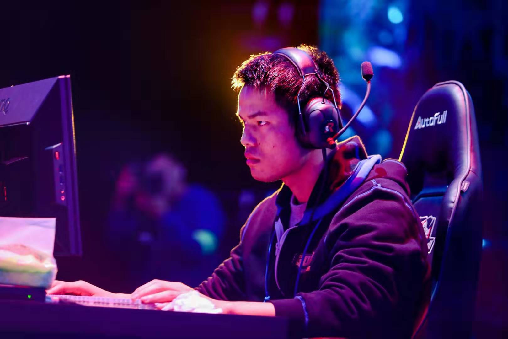 妙摆脱过人 妙摆脱过人