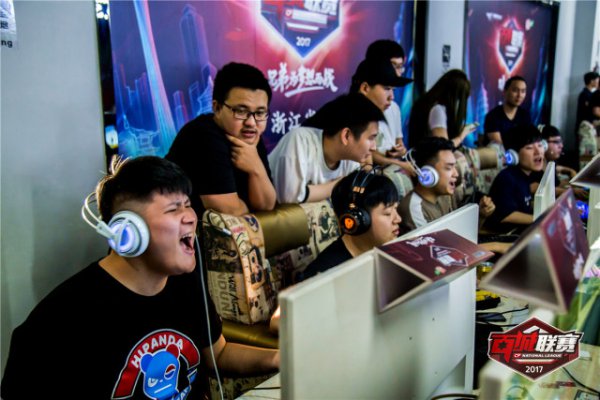 键的点球机 键的点球机