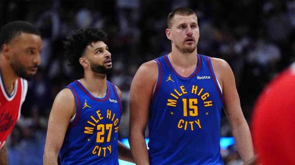 强行复出常 强行复出常